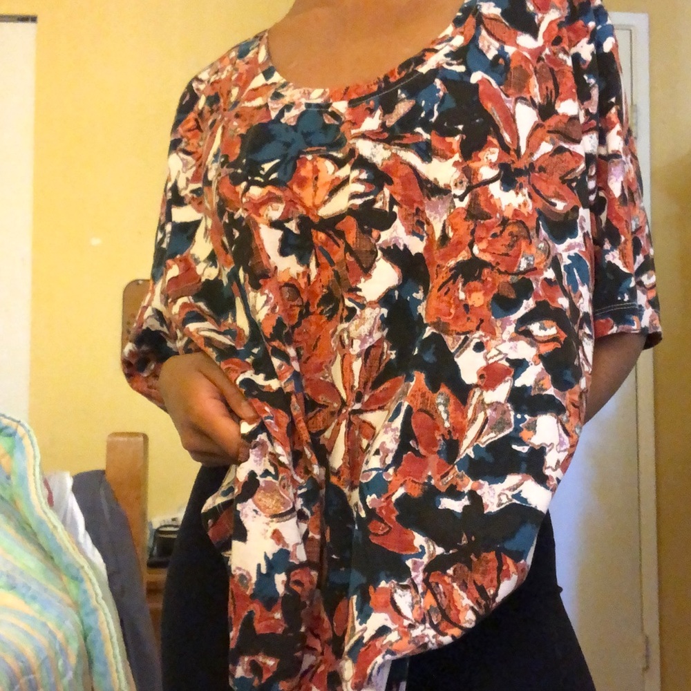 CARROL REED FLORAL TEE